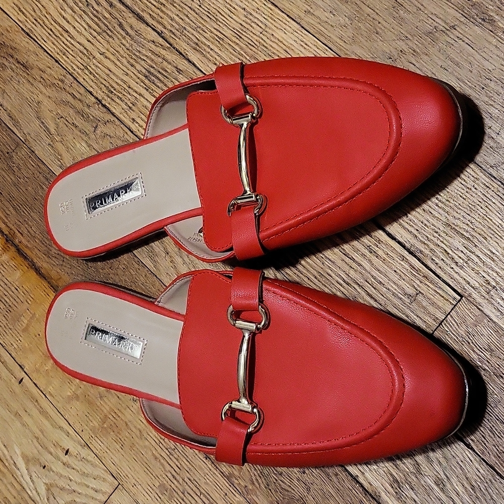 Loafer shoes (red)